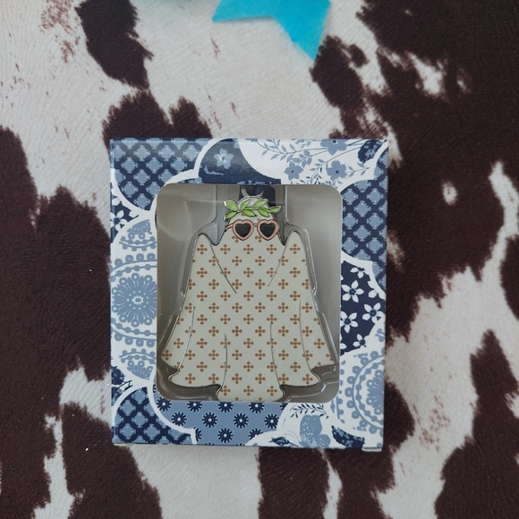 NEW TAYLOR SWIFT OFFICIAL MERCH SET OF 3 MIDNIGHTS GHOSTS XMAS ORNAMENTS - Picture 5 of 5